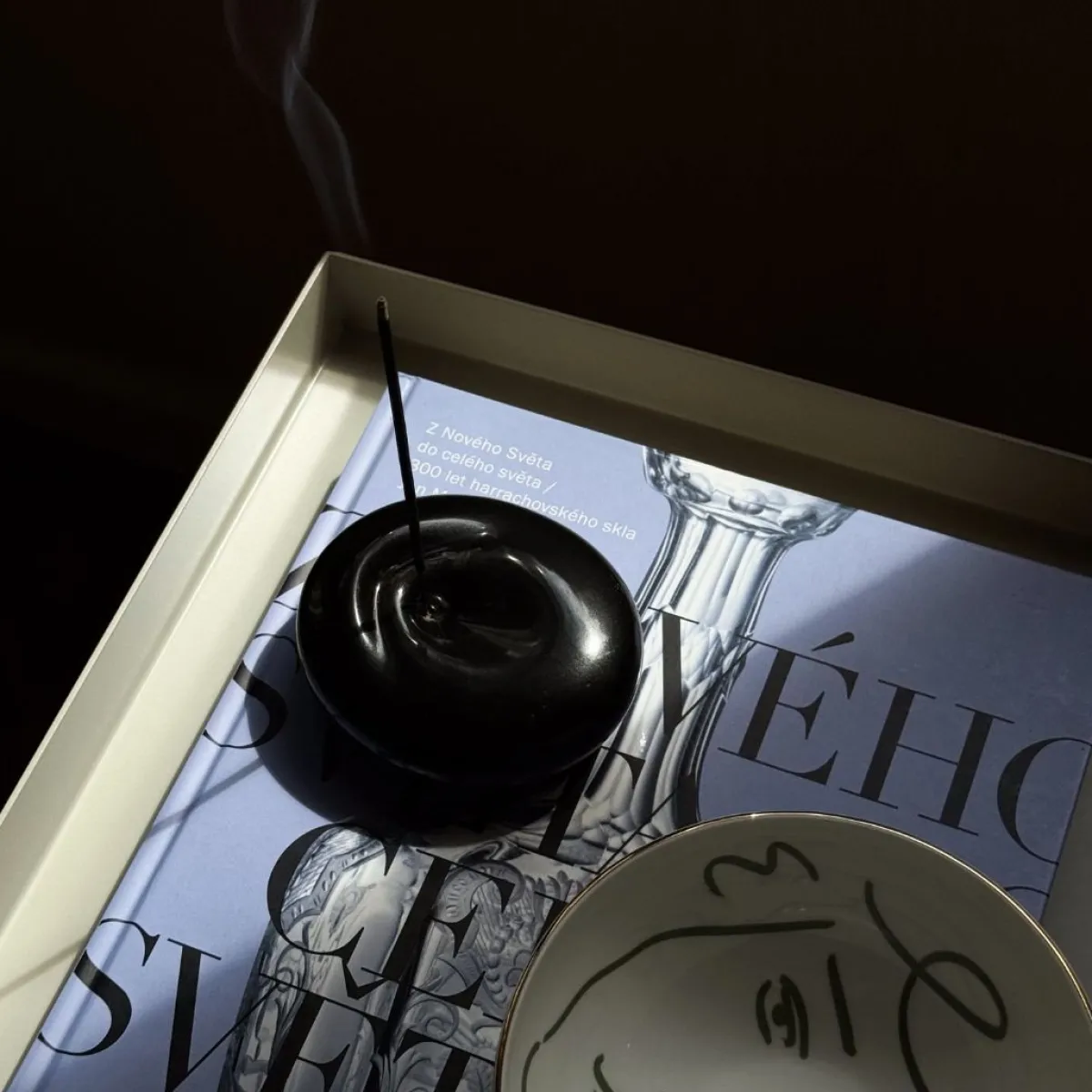Voor Haar | Voor Hem | Perfume Lounge Black wave incense altar