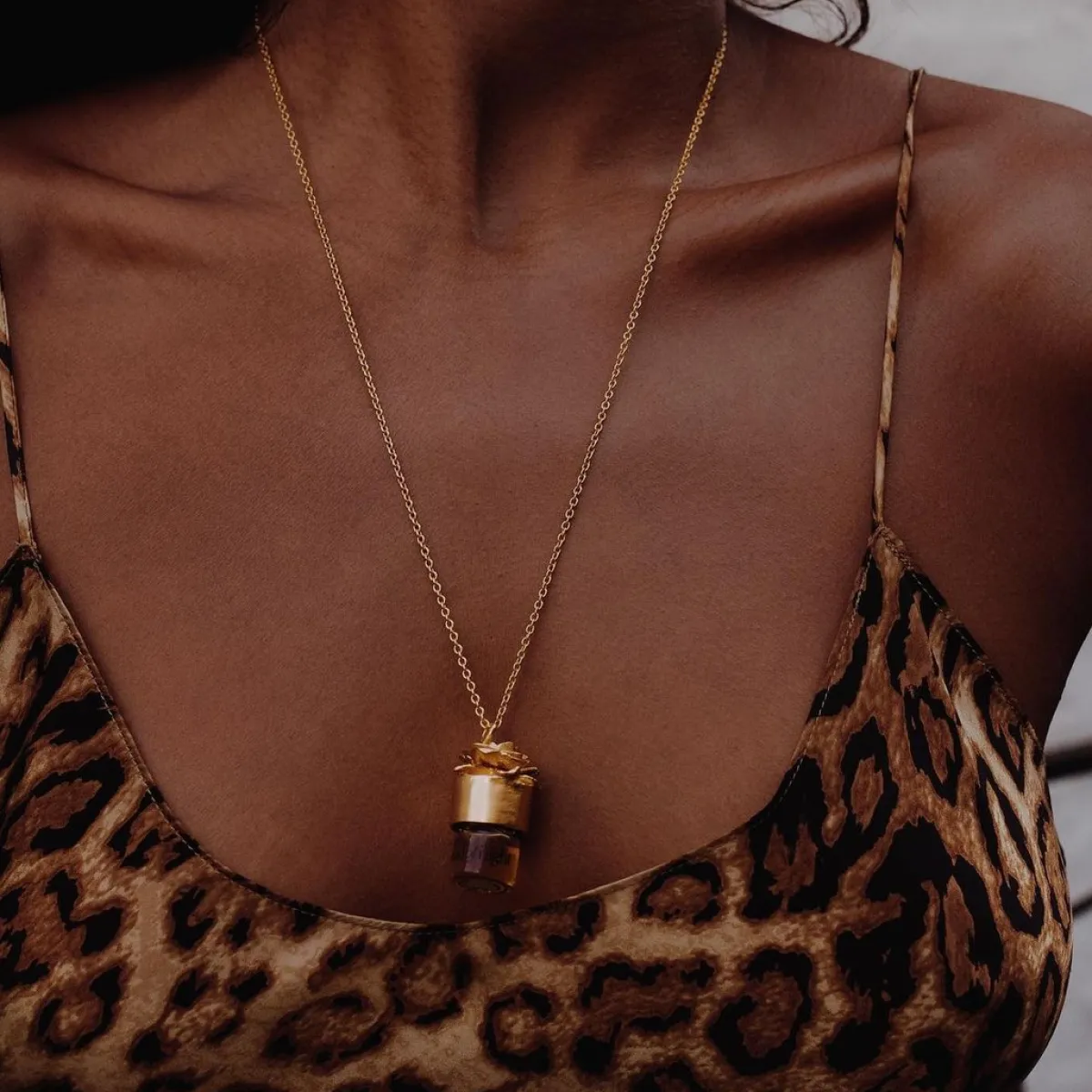 Voor Haar | Christophe Laudamiel | Perfume Lounge deadofnight - necklace long